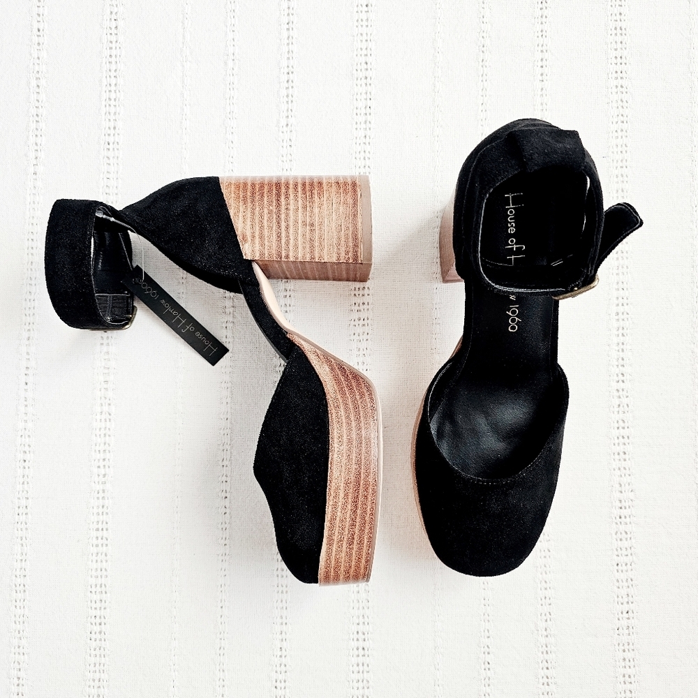NWT. House of Harlow 1960 Tanner Black Suede Block Heel Platform Sandals Size 7